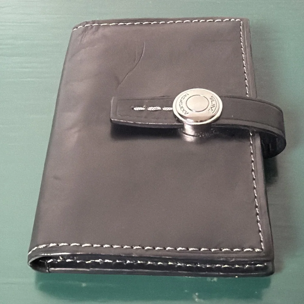 TUMI Genuine Leather Black Card Holder Men's Wallet